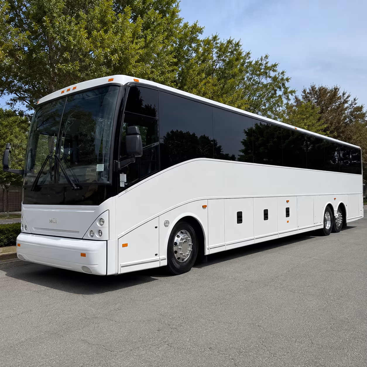 bridgeport charter bus tours to weir farm national historical park and statue of liberty national monument