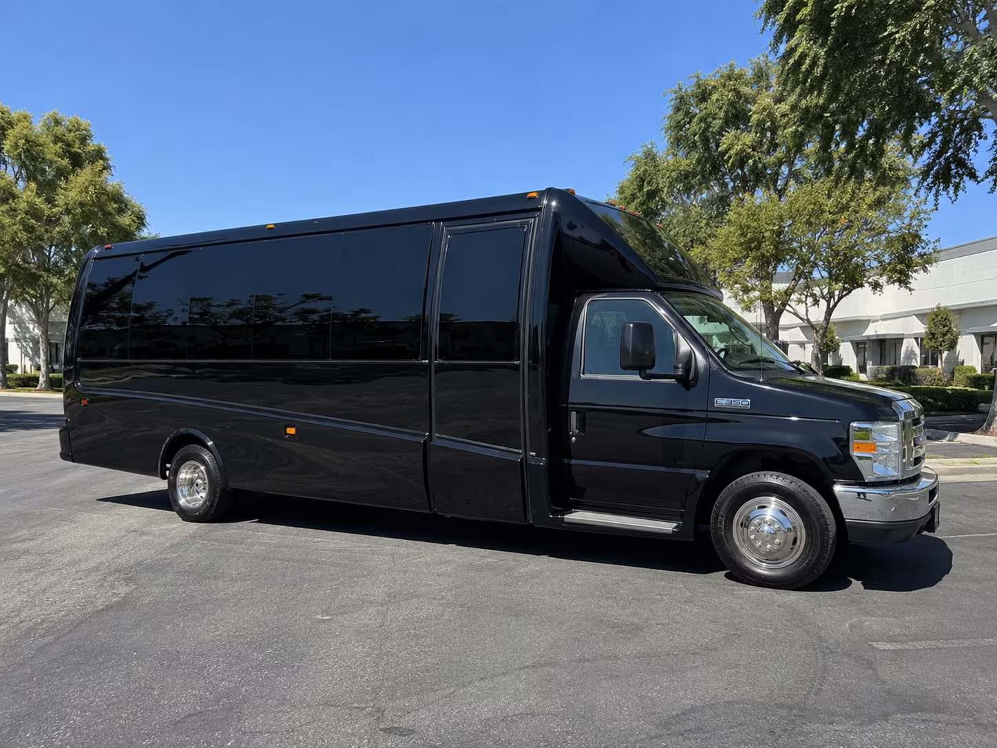 hit every photo stop in your bridgeport party bus before the dance